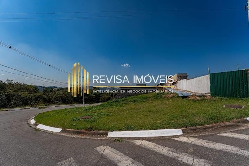 Lote em Condomínio Fechado no Reserva Santa Anna, 751m² à Venda
