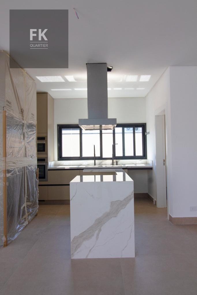 Casa à venda com 4 quartos, 4 suítes, 6 vagas e 430m² no Alphaville Residencial Dois, Barueri (SP) — foto 10 de 30