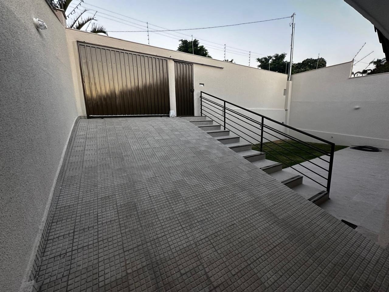 Casa para alugar com 3 quartos, 2 banheiros, 8 vagas e 192m² no Santa Branca, Belo Horizonte (MG) — foto 11 de 13