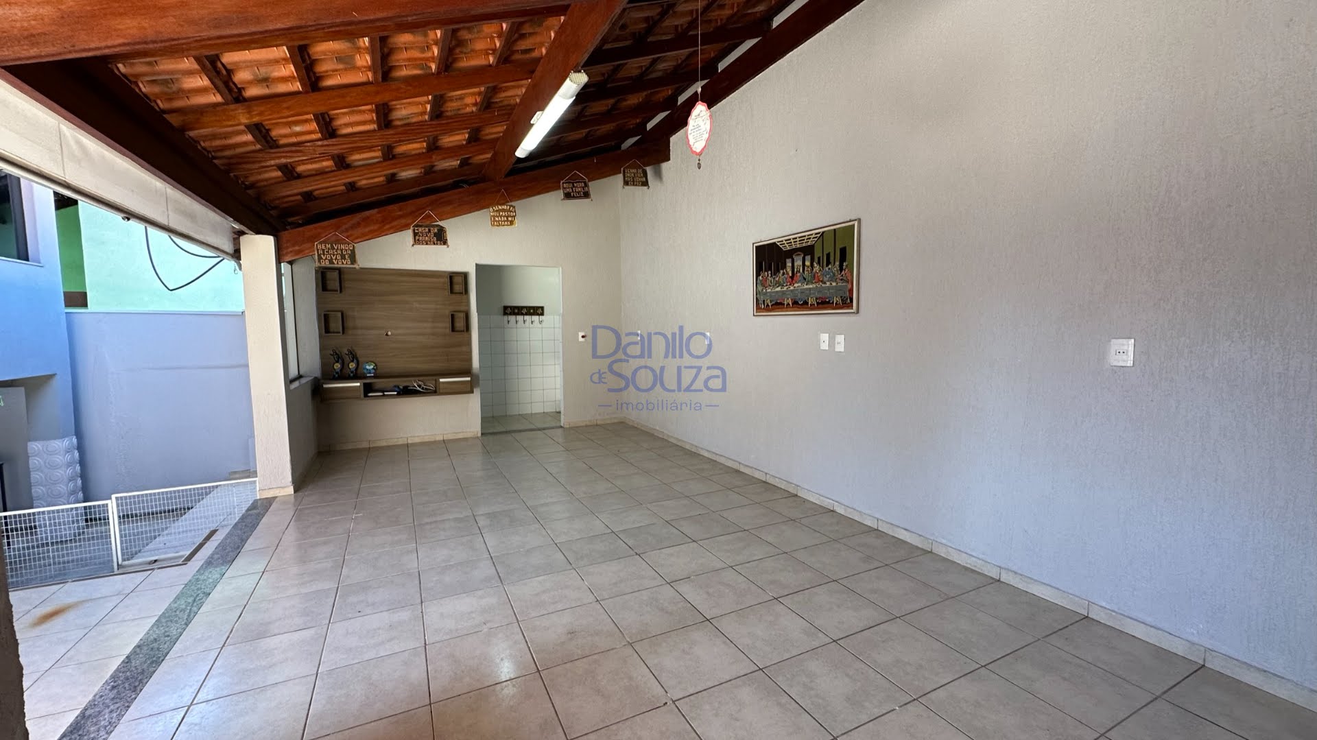 Casa à venda com 3 quartos, 1 suíte, 4 vagas e 300m² no Alvorada, Araxá (MG) — foto 4 de 25