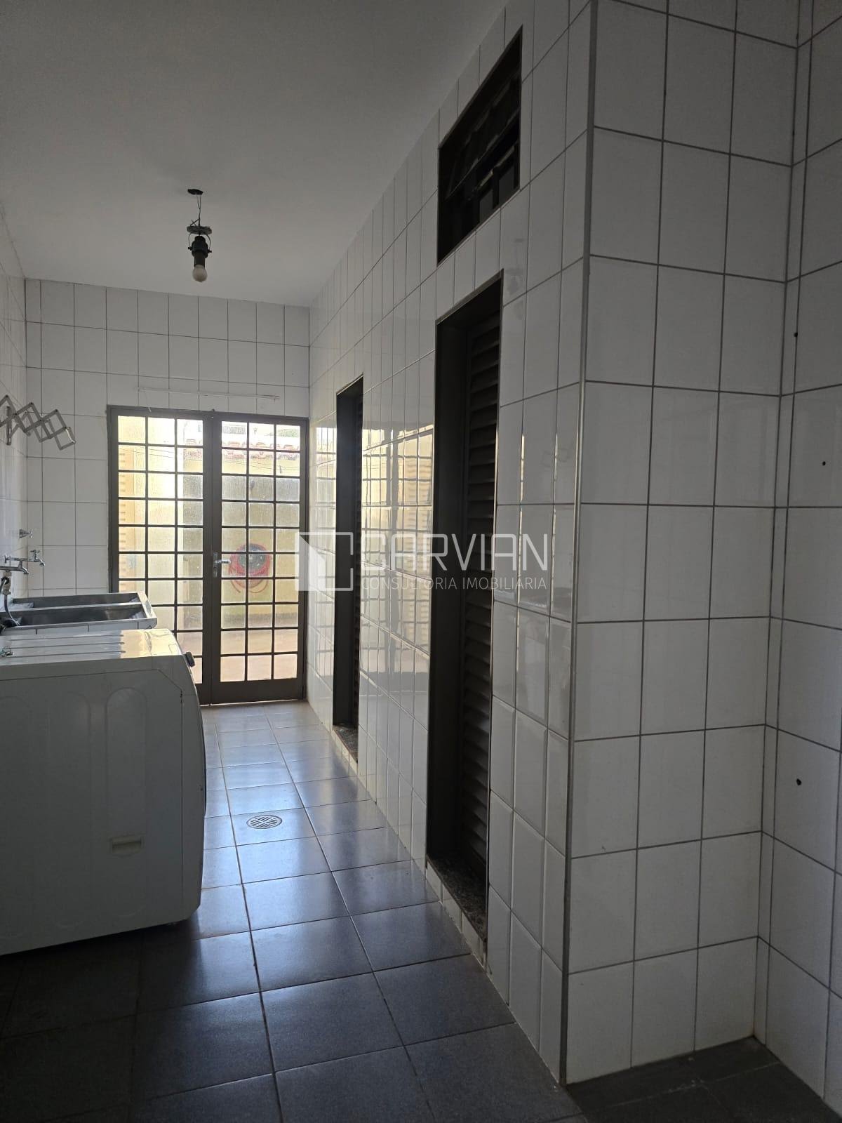 Casa à venda com 4 quartos, 4 suítes, 8 vagas e 676m² no Ribeirânia, Ribeirão Preto (SP) — foto 10 de 30