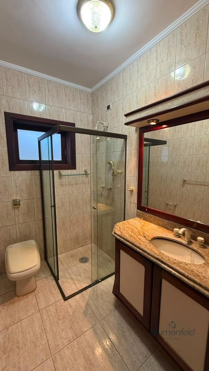 Casa para alugar com 3 quartos, 2 suítes, 3 vagas e 200m² no Condomínio Arujazinho IV, Arujá (SP) — foto 13 de 30