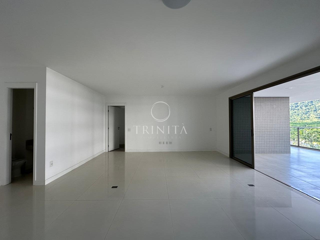 sala-trinitaimobiliaria-orobyornareilhapura