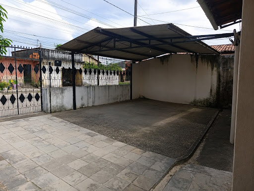Casa Duplex para Alugar | 4 Quartos | Garagem para 4 Carros | Quintal | Excelente Localização em Fortaleza