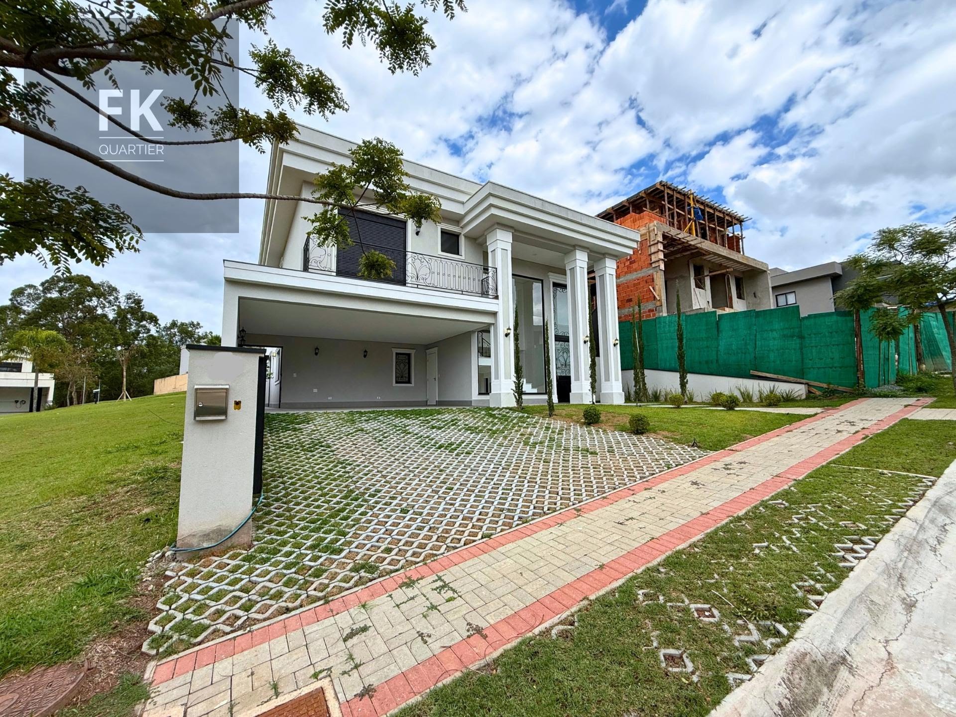 Casa à venda com 5 quartos, 7 banheiros, 6 vagas e 422m² no Cidade Tamboré, Santana de Parnaíba — foto principal