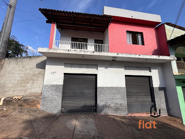 Prédio à Venda no bairro Santos Dumont, Pará de Minas | 154m²