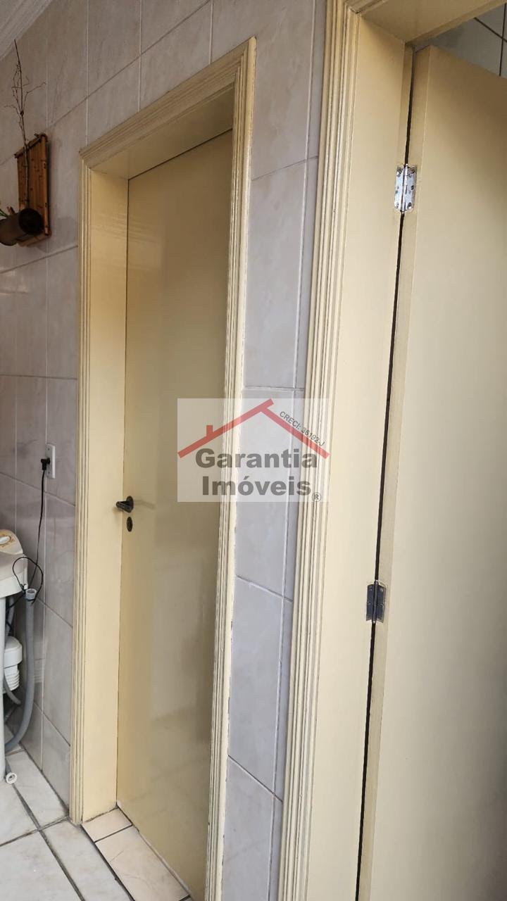 Casa à venda com 5 quartos, 1 suíte, 4 vagas e 198m² no Cipava, Osasco (SP) — foto 17 de 30
