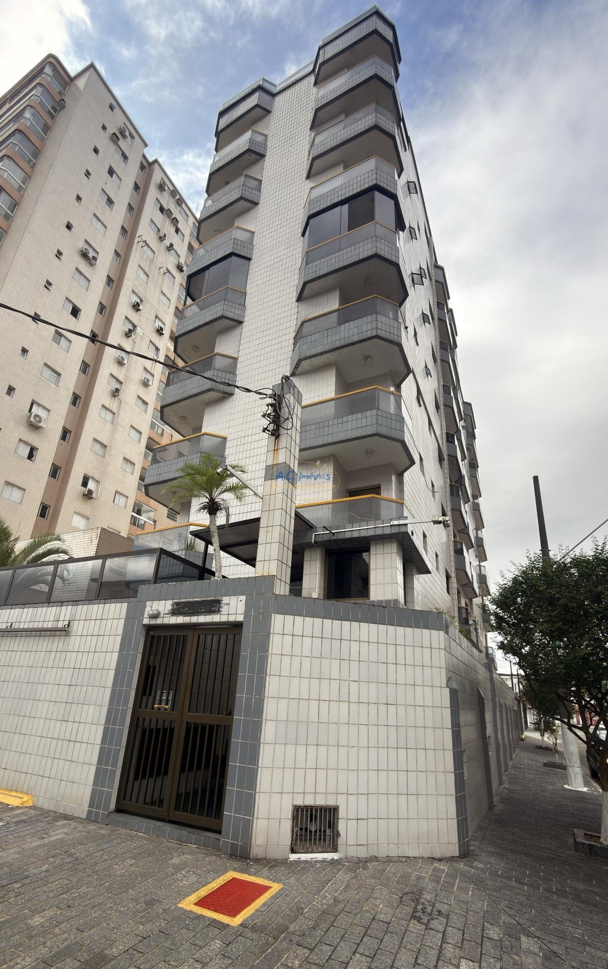 Apartamento à venda com 2 quartos, 2 banheiros, 1 vaga e 89m² no Vila Tupi, Praia Grande — foto principal