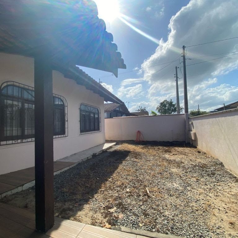 Lateral