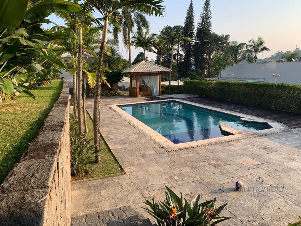 Casa à venda com 2 banheiros, 4 vagas e 1050m² no Condomínio Arujazinho IV, Arujá (SP) — foto 23 de 27