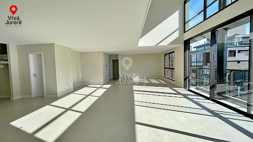 Apartamento 4 suítes duplex com vista mar em Jurerê