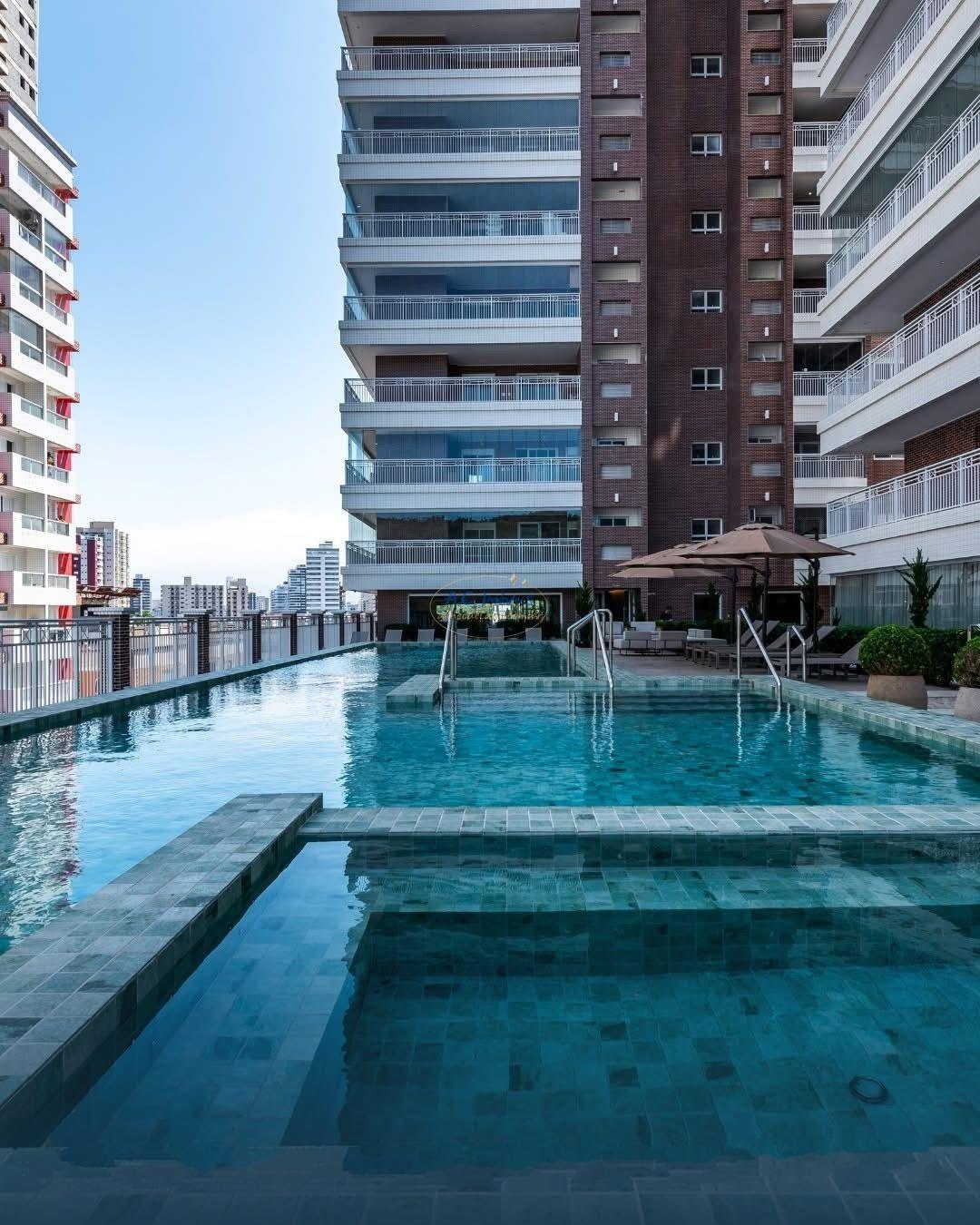 Apartamento à venda com 3 quartos, 4 banheiros, 3 vagas e 126m² no Canto do Forte, Praia Grande — foto principal