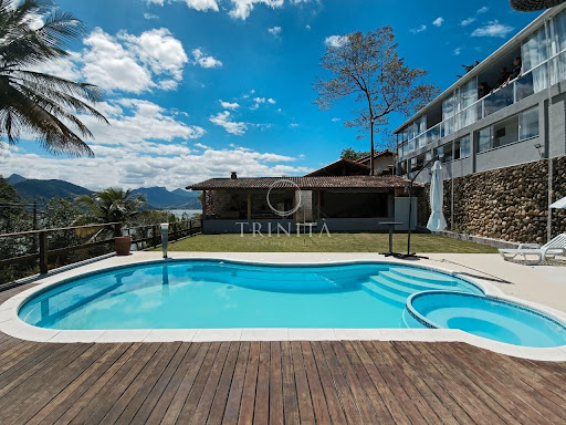 piscina-trinitaimobiliaria-condomínioitaoca