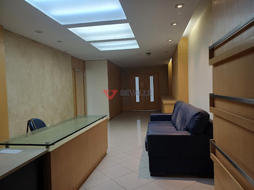 Espaçosa sala comercial no Centro do RJ - 350m² para locação