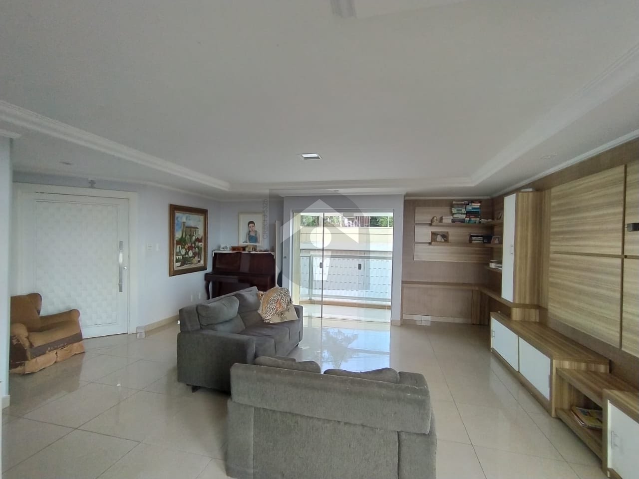 Sala com sacada