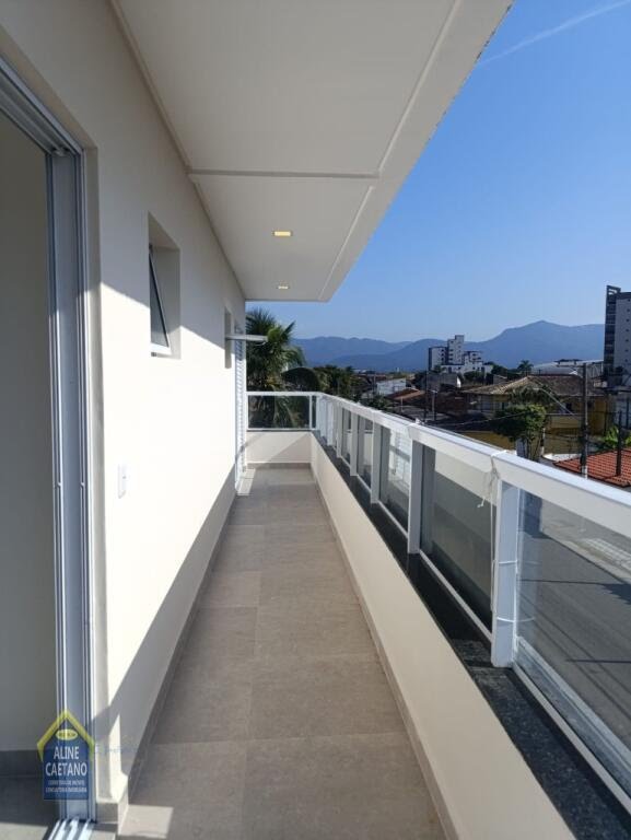 Casa à venda com 2 quartos, 2 banheiros, 1 vaga e 100m² no Nova Mirim, Praia Grande — foto principal