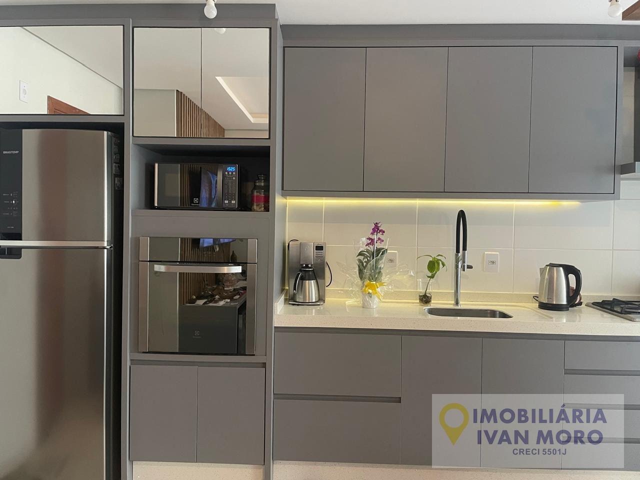Apartamento à venda com 2 quartos, 1 suíte, 1 vaga e 58m² no Cachoeira do Bom Jesus, Florianópolis (SC) — foto 2 de 11