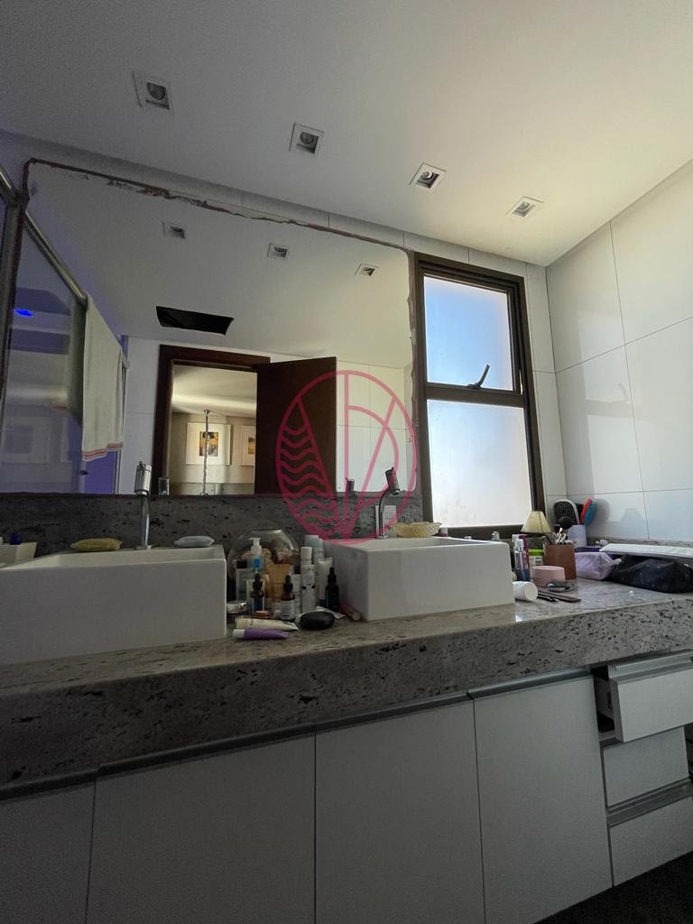 Casa à venda com 4 quartos, 3 suítes, 4 vagas e 340m² no Pituba, Salvador (BA) — foto 27 de 30
