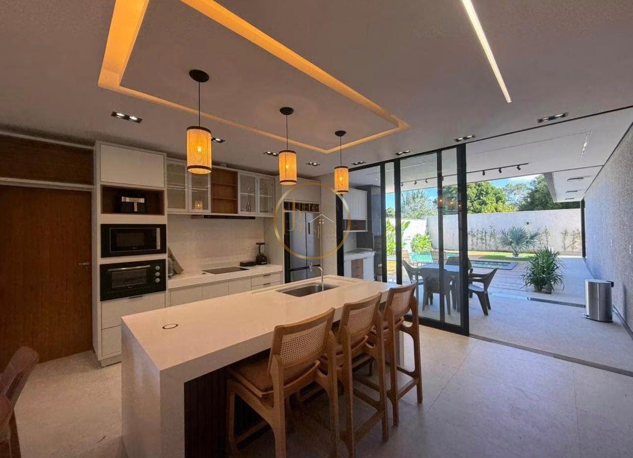 Casa à venda com 4 quartos, 4 suítes, 5 vagas e 250m² no Taperapuan, Porto Seguro (BA) — foto 10 de 17
