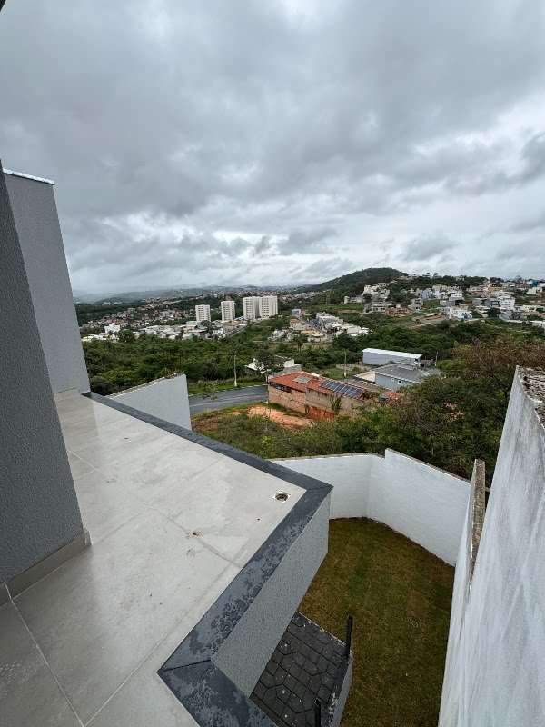 Casa à venda com 3 quartos, 1 suíte, 4 vagas e 132m² no Liberdade, Santa Luzia (MG) — foto 5 de 20