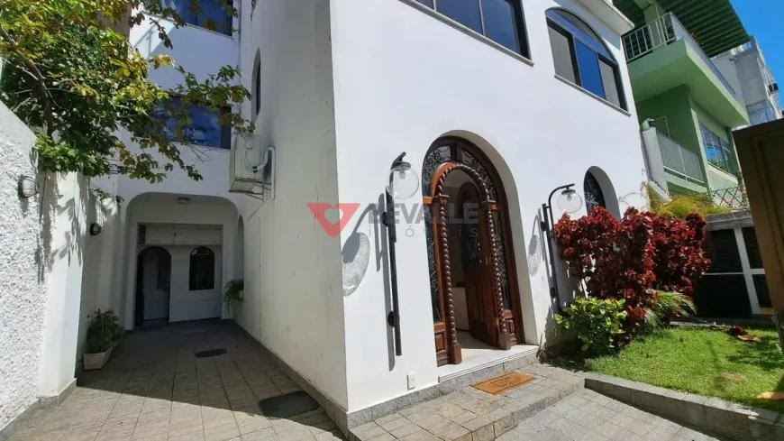 Casa à venda com 4 quartos, 3 suítes, 2 vagas e 458m² no Urca, Rio de Janeiro (RJ) — foto 16 de 30