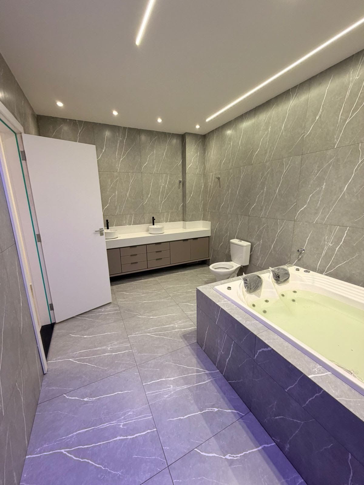 Casa à venda com 3 quartos, 1 suíte e 211m² no Nova Esperança, Feira de Santana (BA) — foto 7 de 30