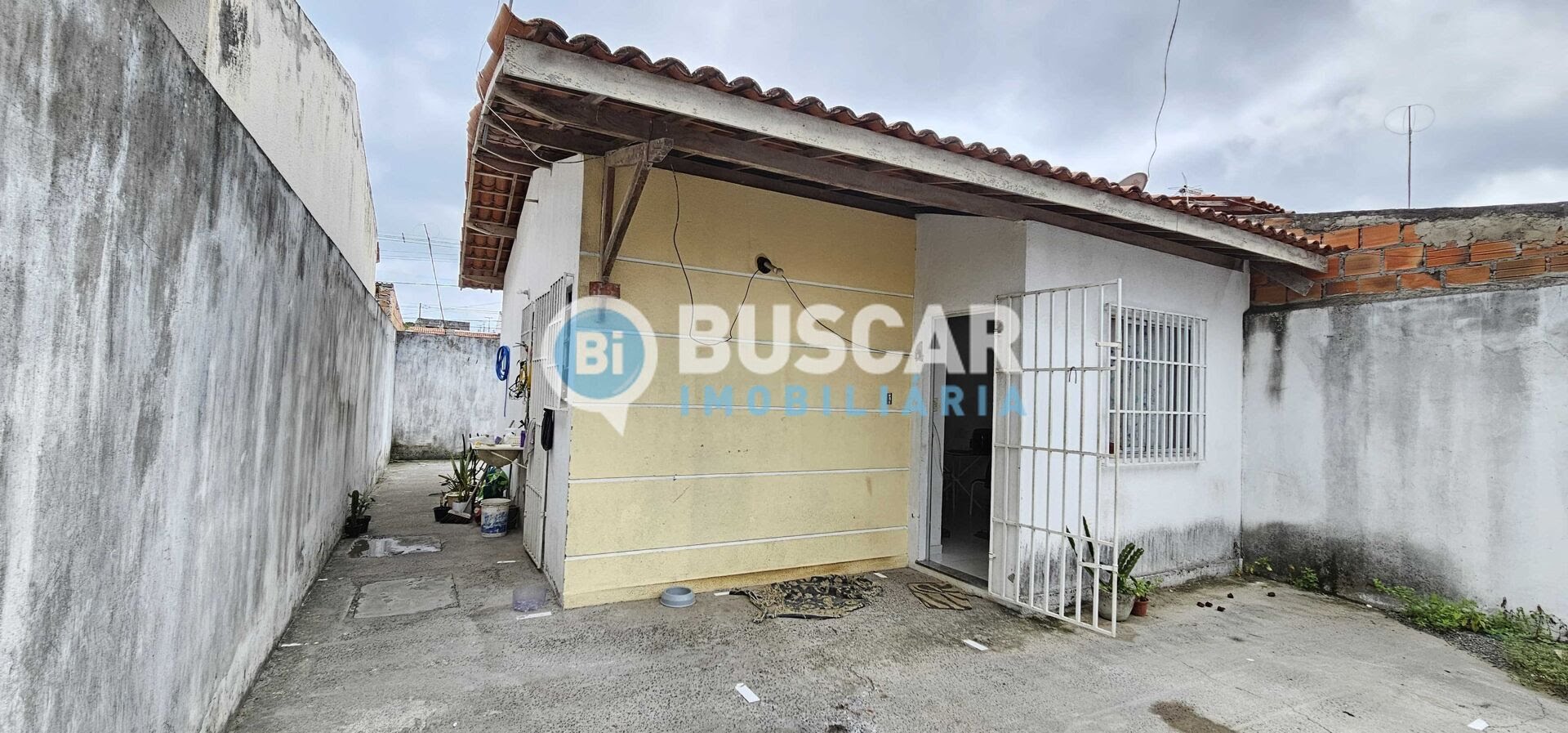 Casa à venda com 2 quartos, 1 banheiro, 2 vagas e 125m² no Gabriela, Feira de Santana (BA) — foto 3 de 6