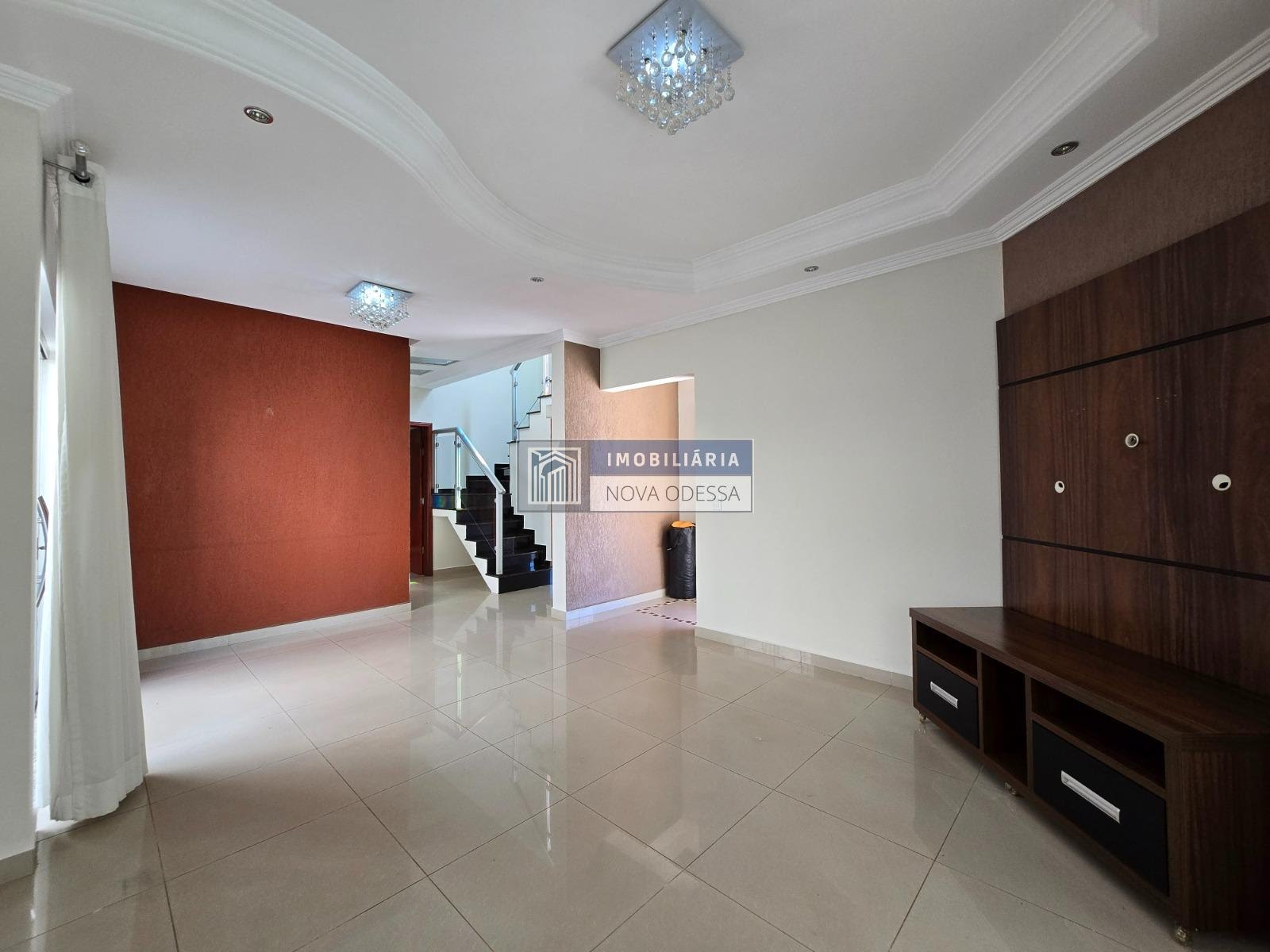 Casa à venda com 4 quartos, 1 suíte, 2 vagas e 220m² no Jardim Primavera, Nova Odessa (SP) — foto 3 de 24