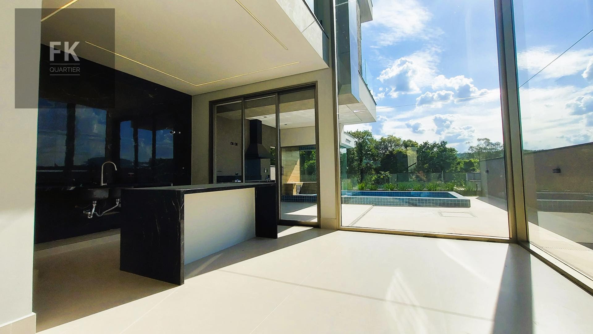 Casa à venda com 3 quartos, 3 suítes, 6 vagas e 265m² no Suru, Santana de Parnaíba (SP) — foto 6 de 27