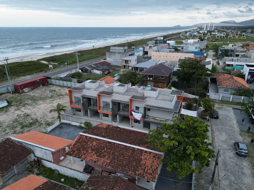 Sobrado Alto Padrão na Quadra do Mar - Albatroz, Matinhos
