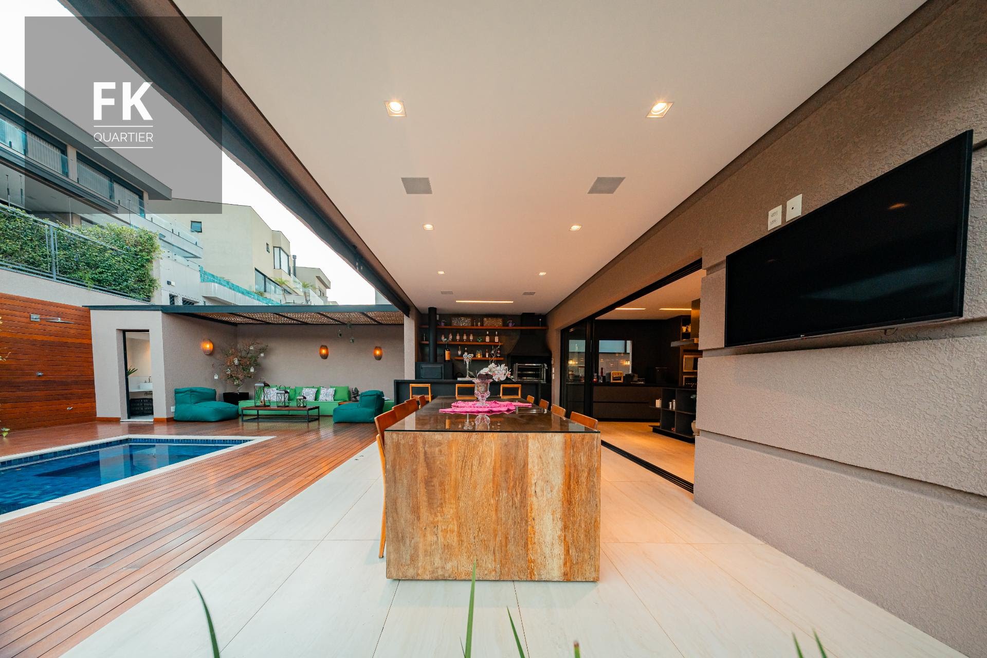 Casa à venda com 5 quartos, 5 suítes, 6 vagas e 400m² no Alphaville, Santana de Parnaíba (SP) — foto 8 de 30