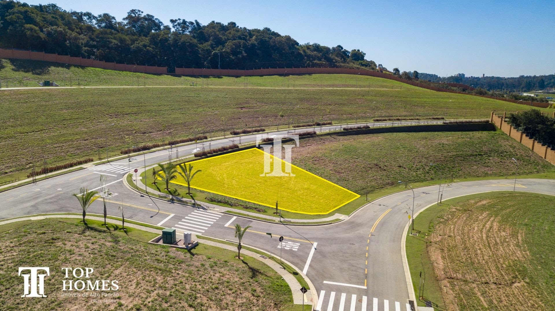 Terreno de esquina à venda no condomínio Alphaville Jundiaí II