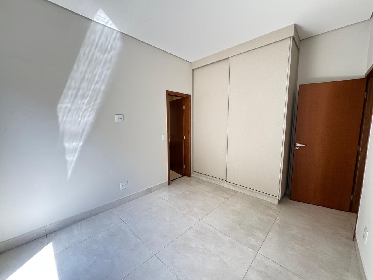 Casa à venda com 4 quartos, 4 suítes, 4 vagas e 185m² no Loteamento Terras de Florença, Ribeirão Preto (SP) — foto 10 de 30
