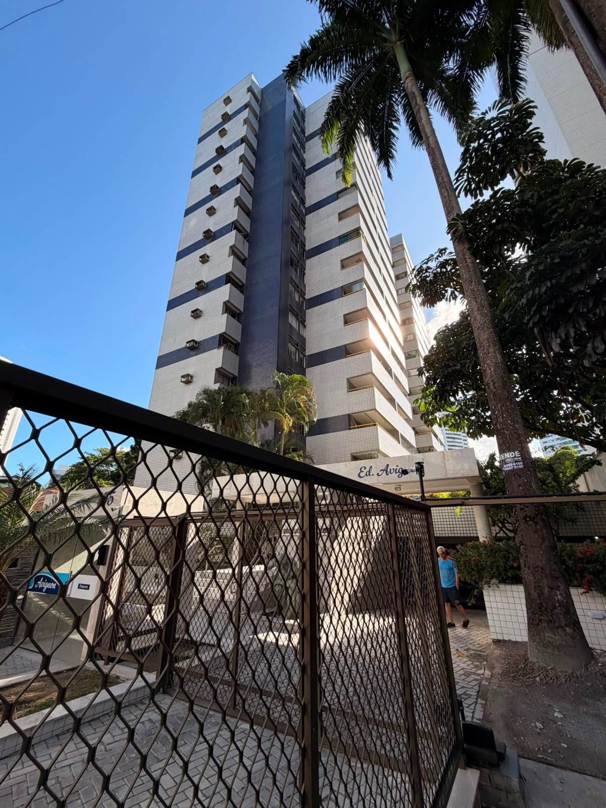 apartamento para venda Ed. Avignon bairro Graças