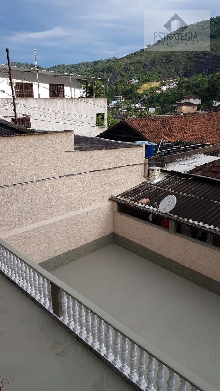 Casa à venda com 3 quartos, 1 suíte, 4 vagas e 225m² no Bingen, Petrópolis (RJ) — foto 17 de 30