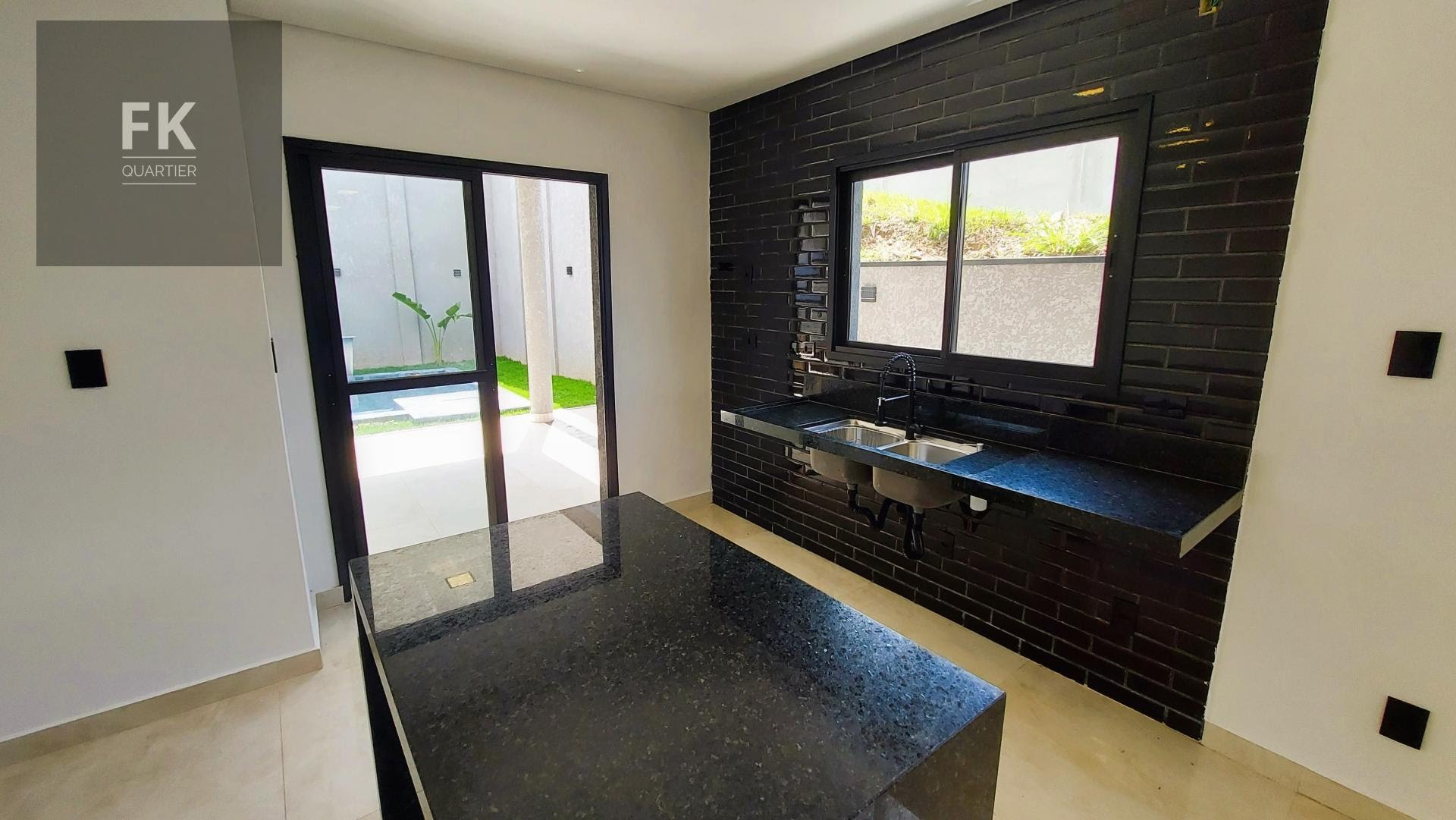 Casa à venda com 3 quartos, 1 suíte, 2 vagas e 126m² no Villas do Jaguari, Santana de Parnaíba (SP) — foto 6 de 27