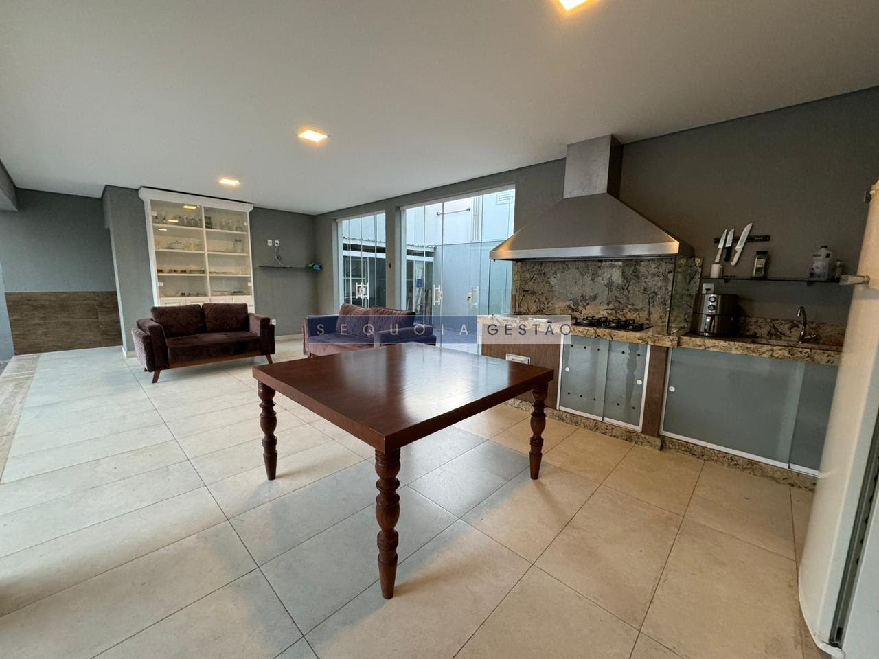 Casa à venda com 5 quartos, 5 suítes, 4 vagas e 530m² no Vila Costa, Taubaté (SP) — foto 10 de 30