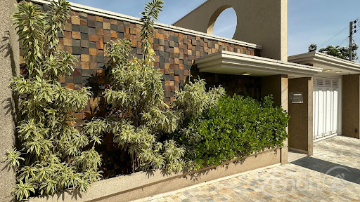 Casa de Luxo à Venda no Centro de Adamantina – 600m², 4 Suítes