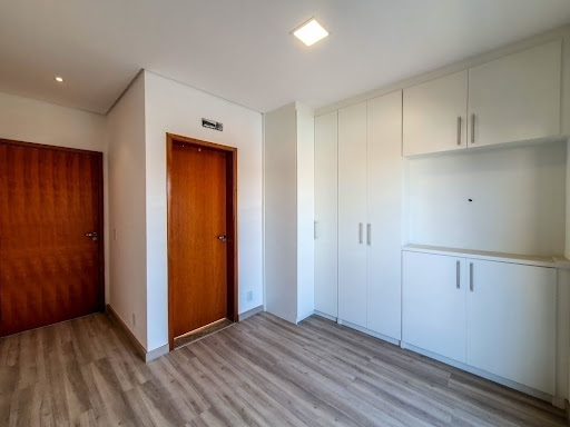 Venda de Apartamento 3 Dormitórios em Quintas de Bragança