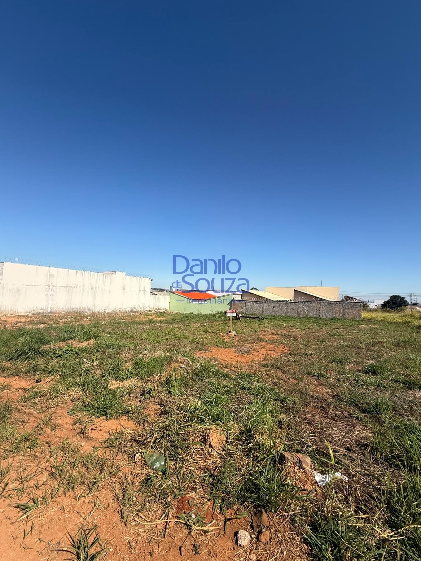 Terreno à venda com 593m² de terreno no Jardim Europa IV, Araxá (MG) — foto 2 de 2