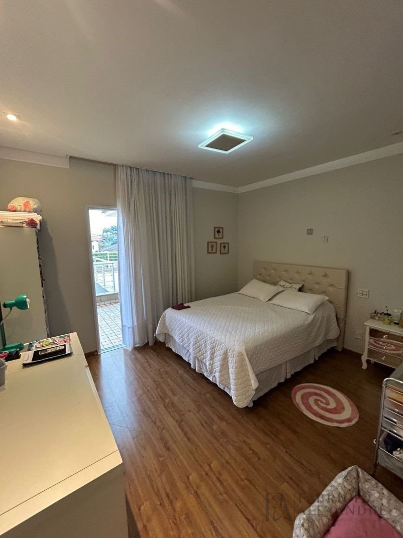 Casa à venda com 4 quartos, 4 suítes, 6 vagas e 670m² no Village Santa Helena, São José do Rio Preto (SP) — foto 17 de 30
