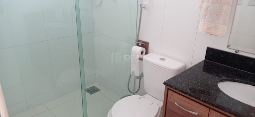 Vendo 04 apartamentos de 01 quarto no centro, sendo 02 com sacada e 02 com pequena área externa de ventilação cod 16414