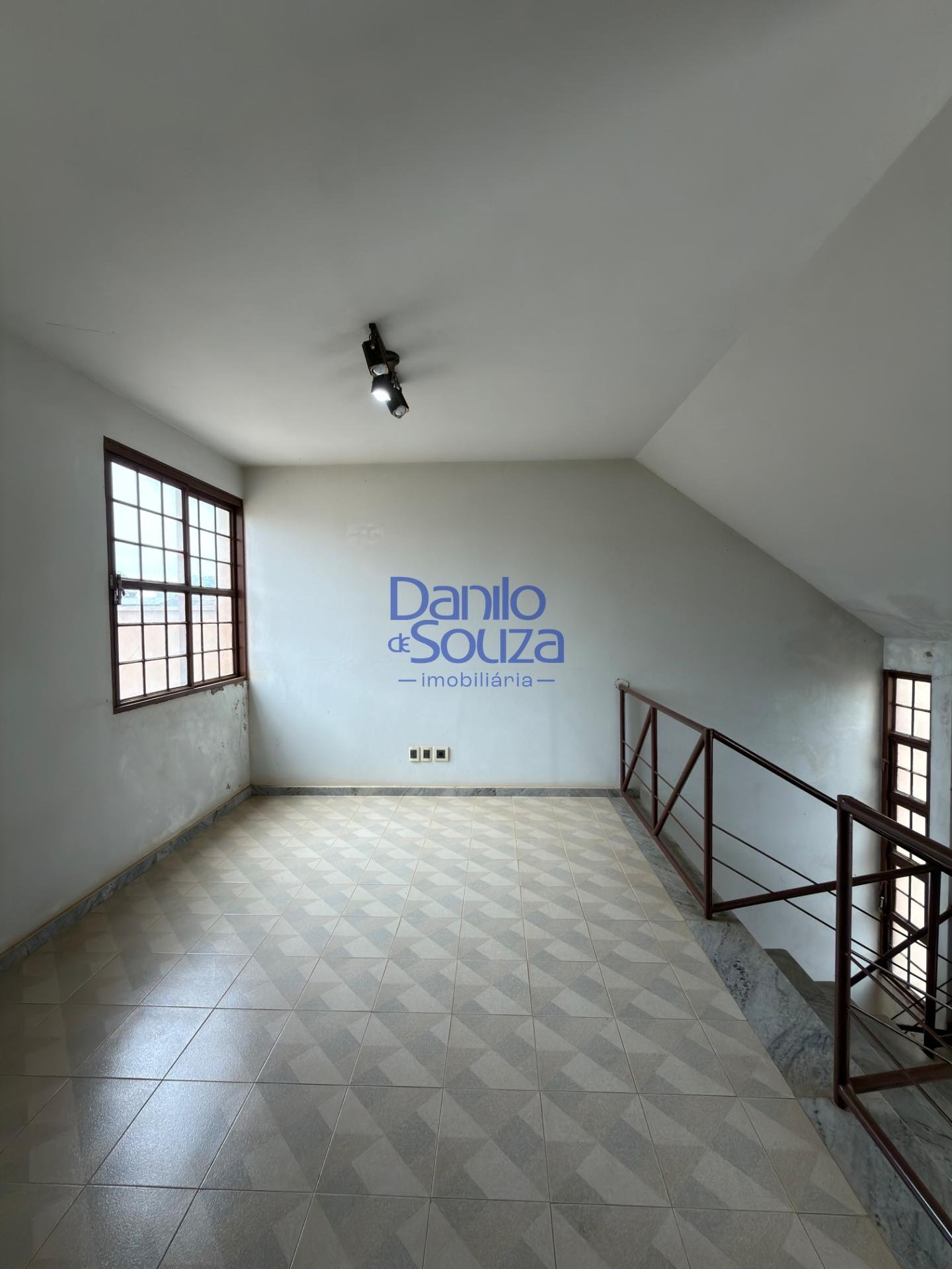 Casa à venda com 4 quartos, 3 suítes, 2 vagas e 344m² no São Cristóvão, Araxá (MG) — foto 11 de 29
