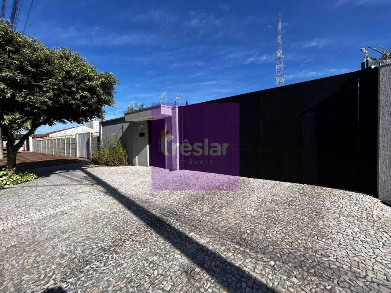 Casa à venda com 3 quartos, 5 banheiros, 2 vagas e 332m² no Santos Dumont, Três Lagoas — foto principal