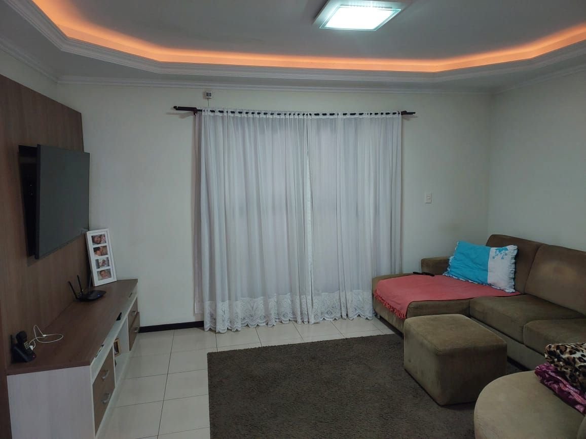 Casa à venda com 4 quartos, 1 suíte, 6 vagas e 230m² no Itoupava Norte, Blumenau (SC) — foto 9 de 11