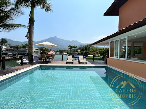 Casa em Condomínio para Temporada em Angra dos Reis / RJ no bairro AlphaVille