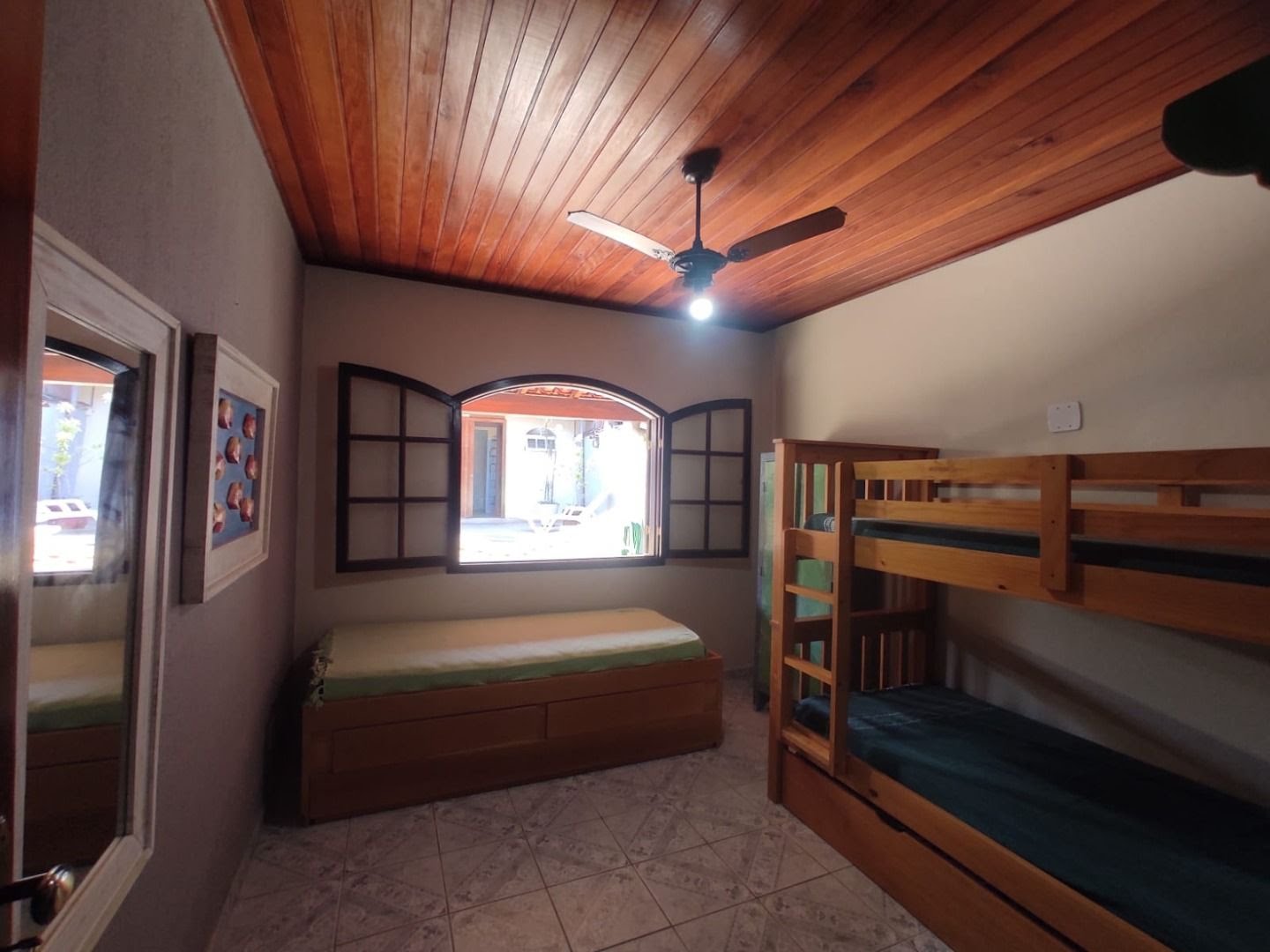 Casa à venda com 6 quartos, 5 banheiros, 4 vagas e 200m² no Itaguá, Ubatuba (SP) — foto 8 de 29