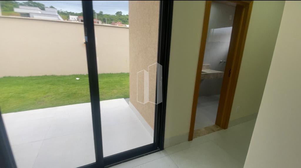 Casa à venda com 3 quartos, 3 suítes, 4 vagas e 373m² no Jardins Nápoles, Senador Canedo (GO) — foto 11 de 20