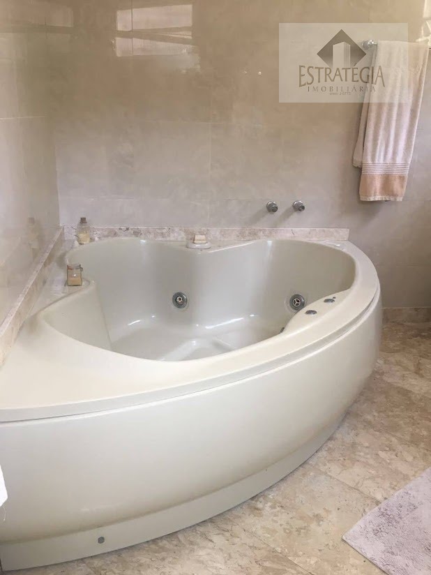 Casa à venda com 4 quartos, 4 suítes, 12 vagas e 750m² no Quarteirão Ingelheim, Petrópolis (RJ) — foto 16 de 23