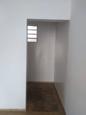 Loja / Salão em Centro - Jaboticabal, SP